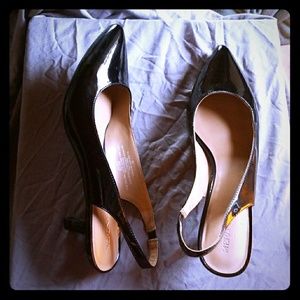 Faux patent pointy kitten heel